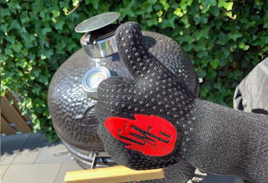 De Grill Master Gloves, officieel goedgekeurd #ThumbsUp