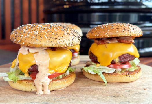 Juicy Lucy burgers, hamburger gevuld met heerlijke gesmolten kaas